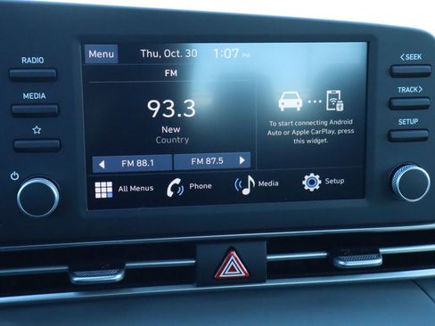 New 2026 Hyundai Elantra Sport image 13