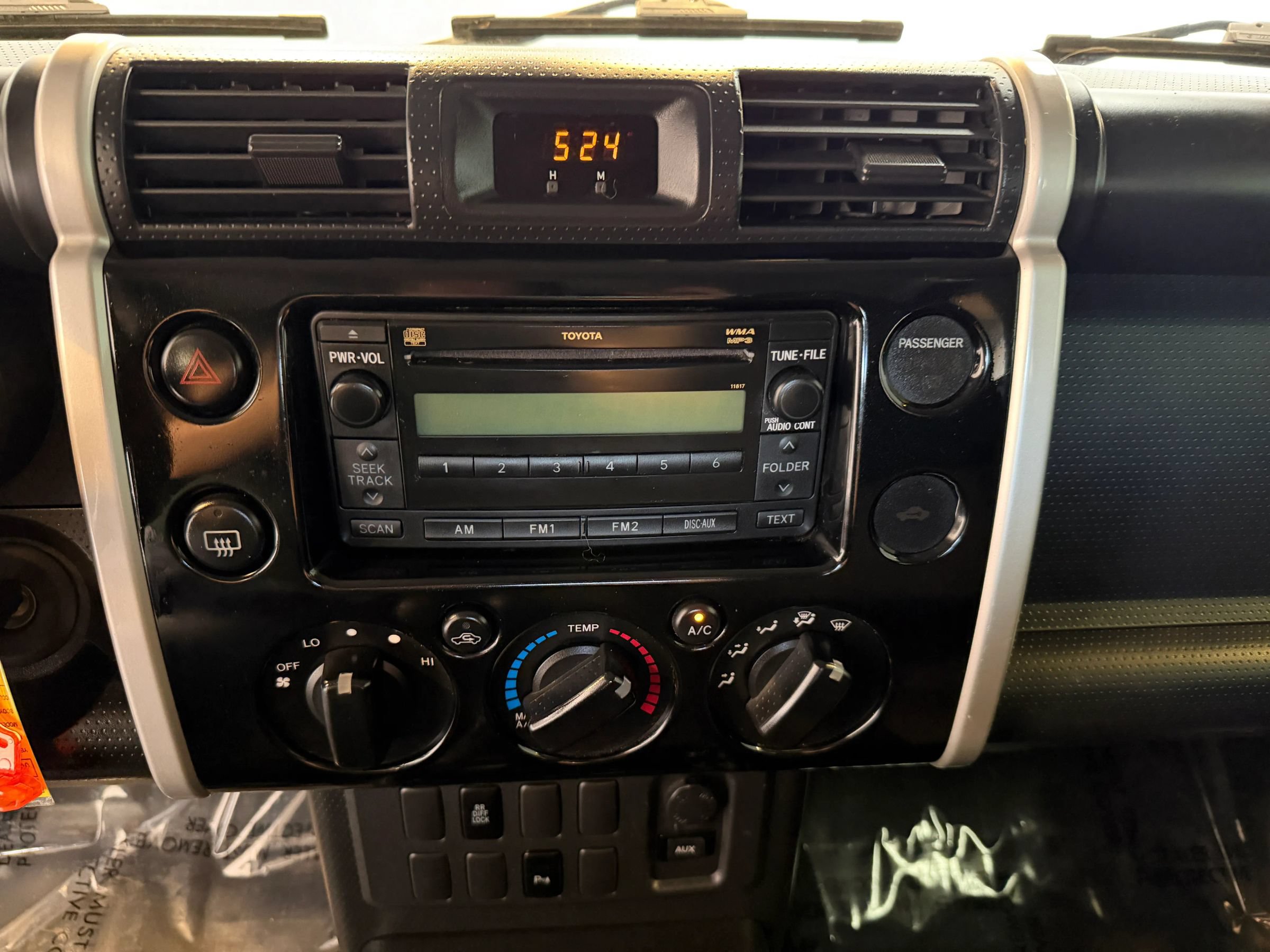 Used 2007 Toyota FJ Cruiser 4WD w/ Convenience Pkg image 12
