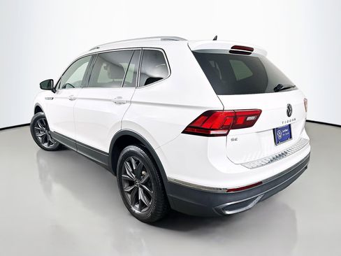Used 2023 Volkswagen Tiguan SE AWD/4WD image 5