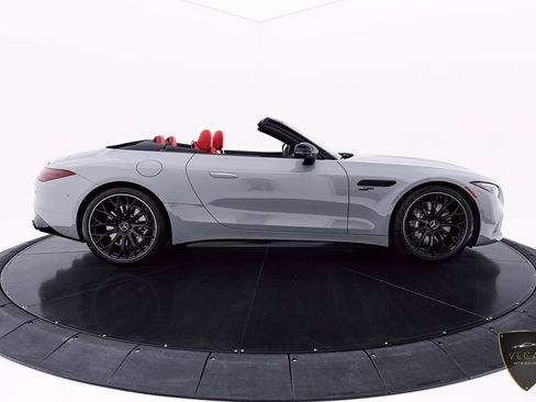 Used 2025 Mercedes-Benz SL 43 AMG w/ Driver Assistance Package image 26