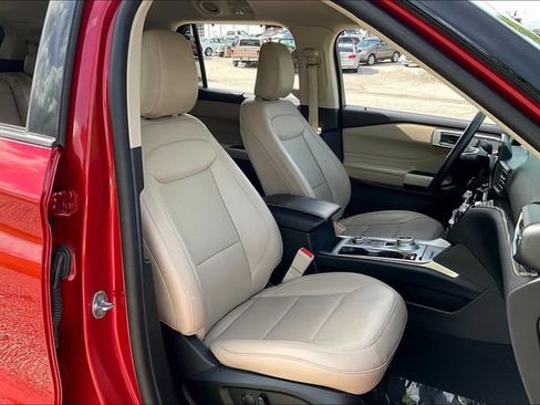 Used 2023 Ford Explorer Limited AWD/4WD image 7