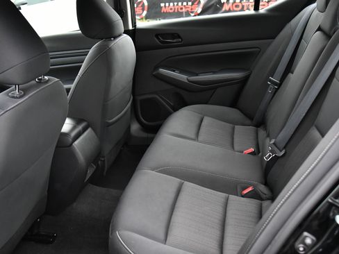 Used 2024 Nissan Altima 2.5 SV image 32