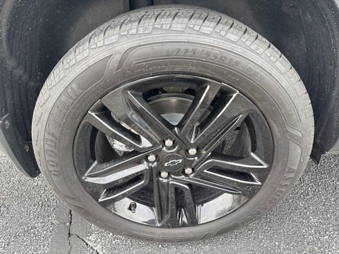 Used 2025 Chevrolet Trax ACTIV w/ Driver Confidence Package image 10