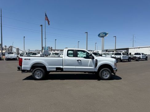 New 2026 Ford F250 XL w/ XL Chrome Package AWD/4WD image 2