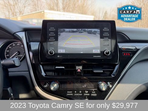 Used 2023 Toyota Camry SE w/ Cold Weather Package image 18