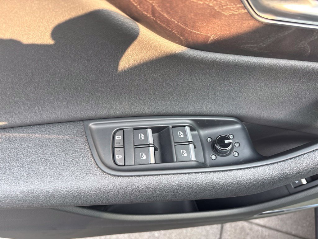 Used 2019 Audi Q8 Premium Plus AWD/4WD image 14