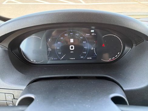 Used 2025 RAM ProMaster 2500 w/ U-Haul Equipment Group FWD image 11