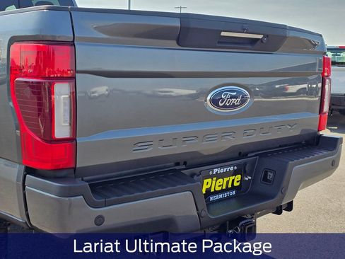 Used 2022 Ford F350 Lariat w/ Black Appearance Package AWD/4WD image 8