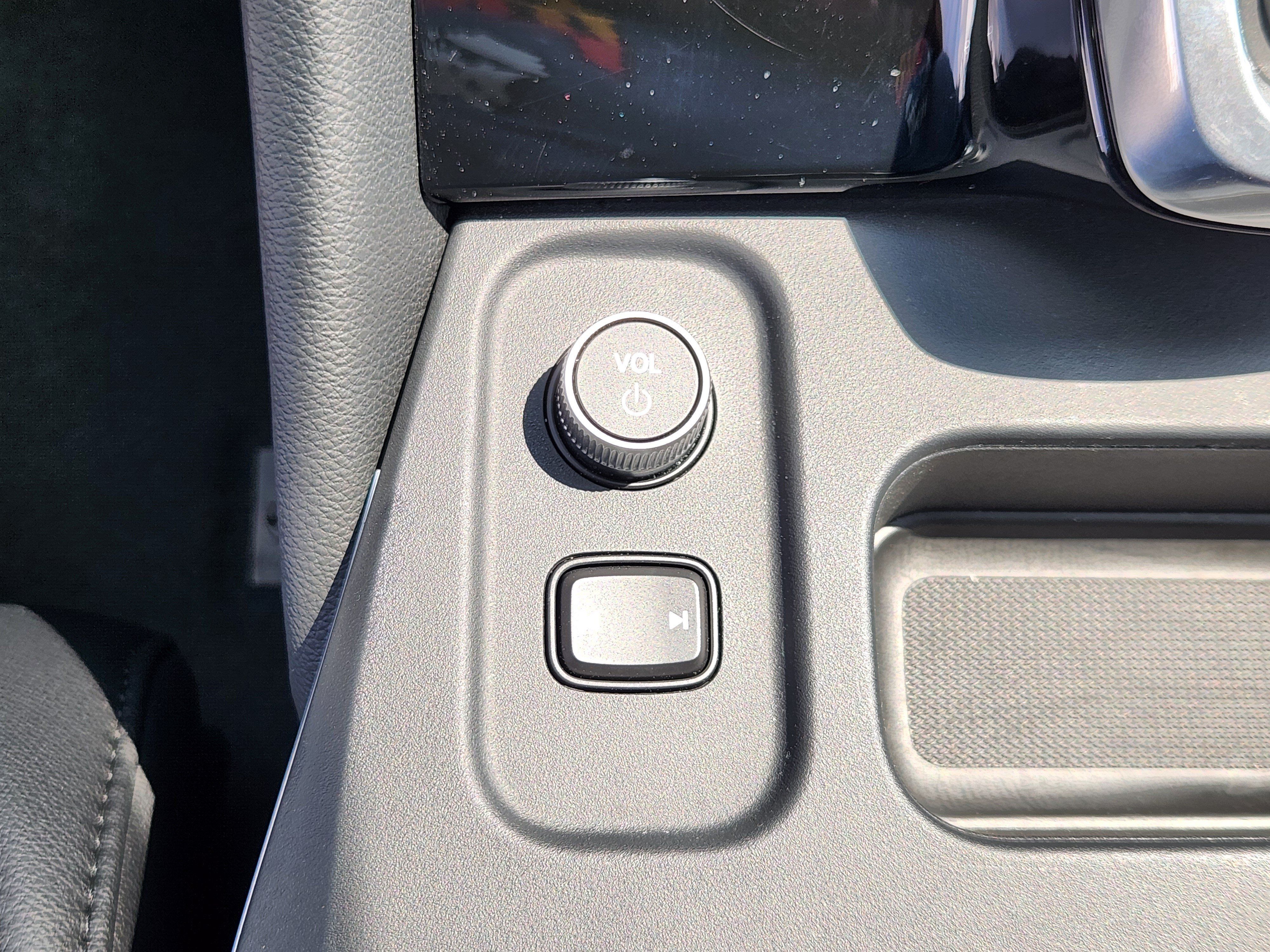 Certified 2026 Acura MDX SH-AWD image 25