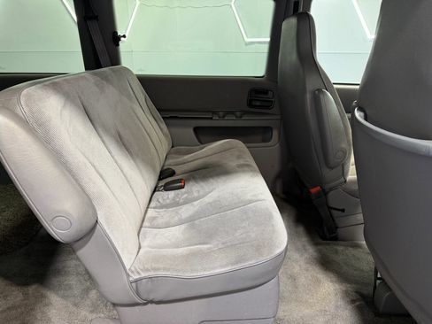 Used 1995 Dodge Caravan Minivan image 21