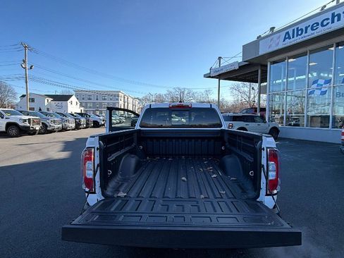 Certified 2020 GMC Canyon SLE w/ Elevation Edition image 25