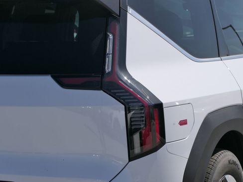 New 2026 Kia EV9 Light image 4