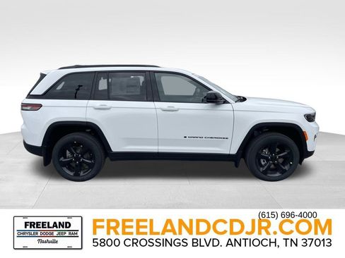 New 2025 Jeep Grand Cherokee Altitude w/ Trailer Tow Package AWD/4WD image 2