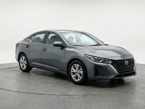Used 2025 Nissan Sentra S image 1