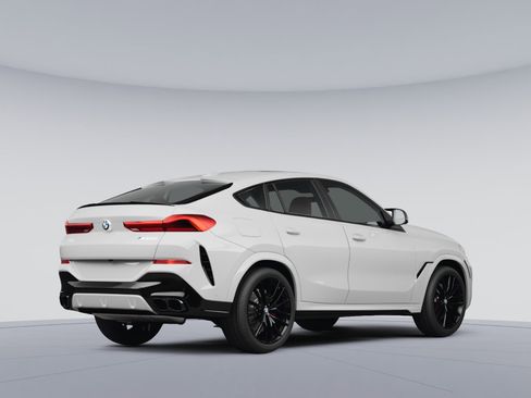 New 2026 BMW X6 M60i image 3