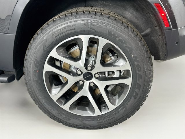 New 2026 Land Rover Defender 110 S AWD/4WD image 28