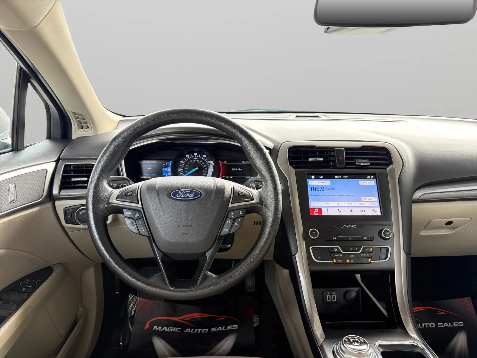 Used 2019 Ford Fusion SE FWD image 26
