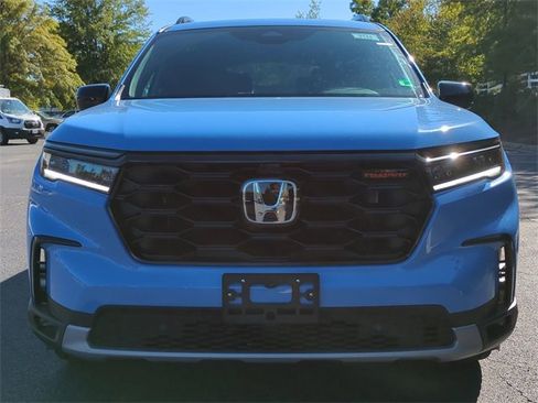 New 2025 Honda Pilot TrailSport image 8