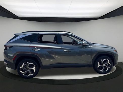 Used 2022 Hyundai Tucson Limited image 3