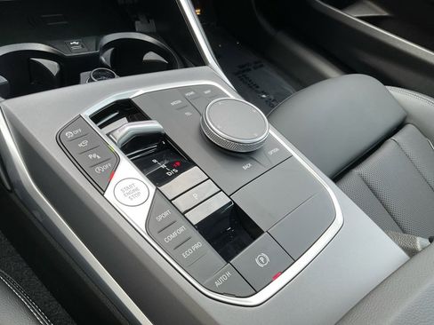 Certified 2025 BMW 230i Coupe w/ Premium Package image 20