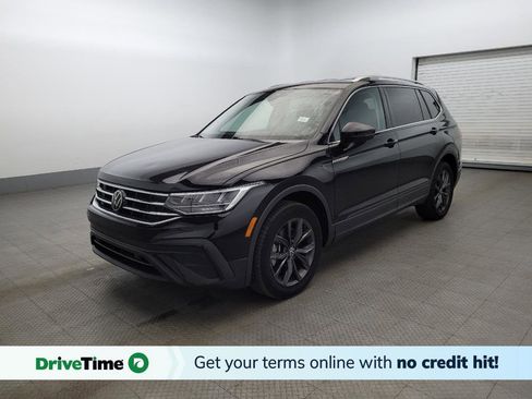 Used 2022 Volkswagen Tiguan SE image 1