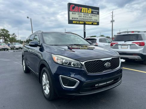 Used 2017 Kia Sorento AWD image 1