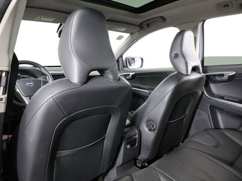 Used 2015 Volvo XC60 T6 Platinum image 14