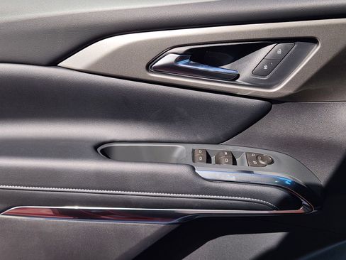New 2026 Chevrolet Traverse LT w/ Midnight/Sport Edition FWD image 19
