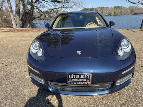 Used 2015 Porsche Panamera 4 image 2