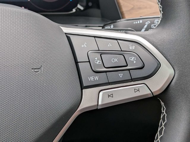 New 2026 Volkswagen Atlas SE FWD image 28