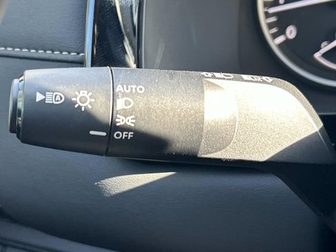 New 2026 Nissan Pathfinder SV w/ SV Premium Package FWD image 30