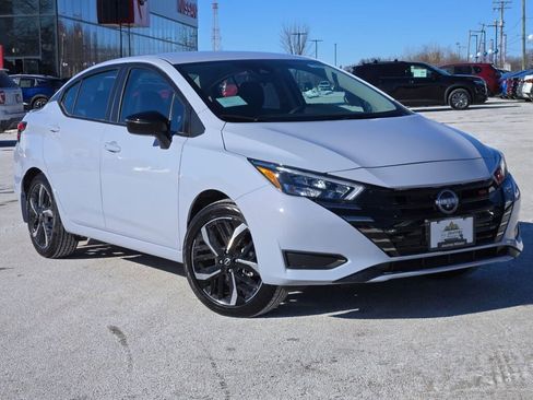New 2025 Nissan Versa SR w/ Trunk Package image 5