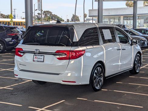 Used 2024 Honda Odyssey EX-L image 4