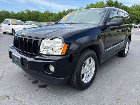 Used 2007 Jeep Grand Cherokee Laredo AWD/4WD image 2
