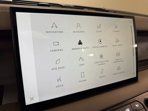 Used 2024 Land Rover Defender 130 S image 15