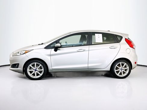 Used 2019 Ford Fiesta SE w/ Equipment Group 201A image 4