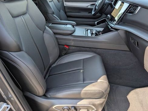 New 2026 Jeep Grand Wagoneer L Limited AWD/4WD image 28