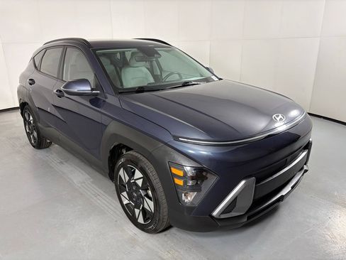 Used 2024 Hyundai Kona SEL FWD image 2