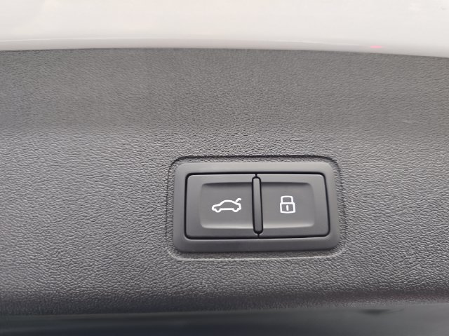 Certified 2026 Audi Q3 quattro 2.0T AWD/4WD image 33