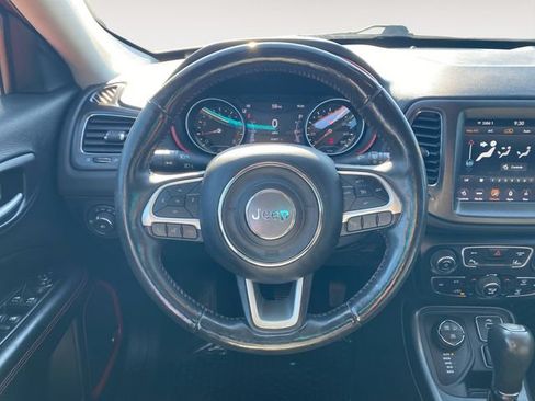 Used 2018 Jeep Compass Trailhawk w/ Leather Interior Group AWD/4WD image 12