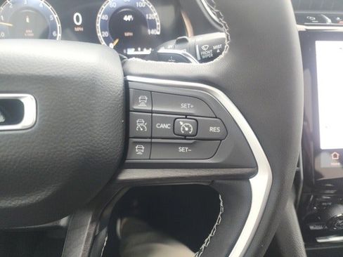 New 2025 Jeep Grand Cherokee L Limited image 12