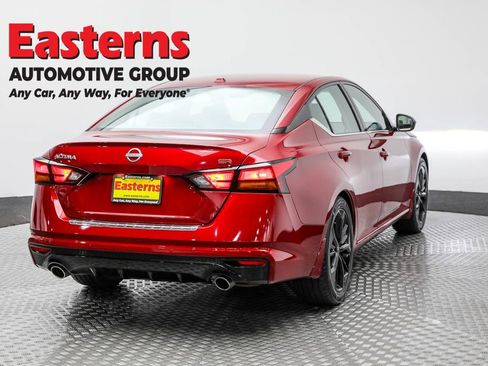 Used 2023 Nissan Altima 2.5 SR w/ SR Premium Package FWD image 5