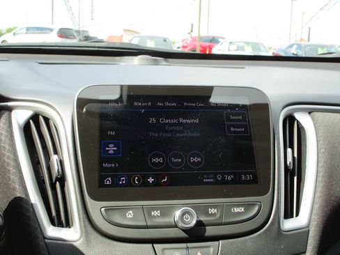 Used 2024 Chevrolet Malibu LT image 30