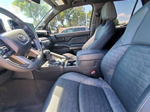 Used 2025 Toyota 4Runner TRD Sport Premium AWD/4WD image 3