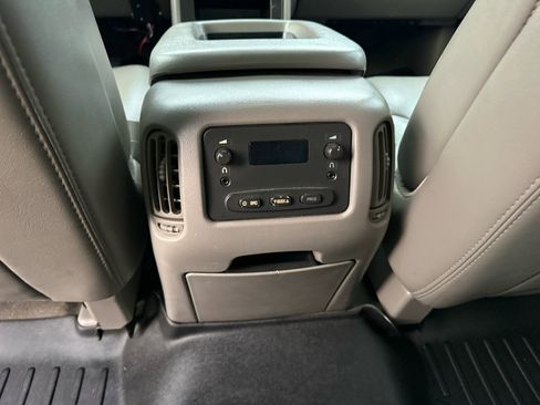 Used 2005 Chevrolet Avalanche 2500 w/ Preferred Equipment Group image 21