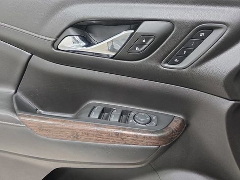 Used 2023 GMC Acadia Denali w/ Denali Technology Package AWD/4WD image 28