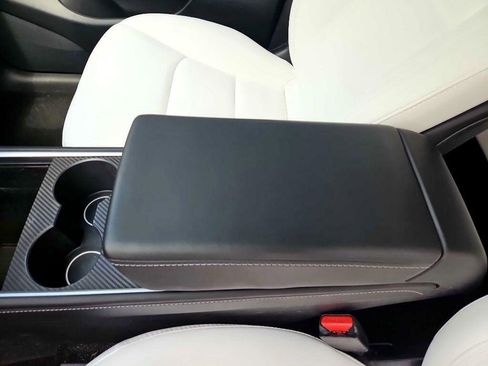 Used 2021 Tesla Model Y Performance image 20