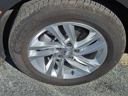 Used 2024 Buick Envista Preferred w/ Convenience I Package FWD image 12