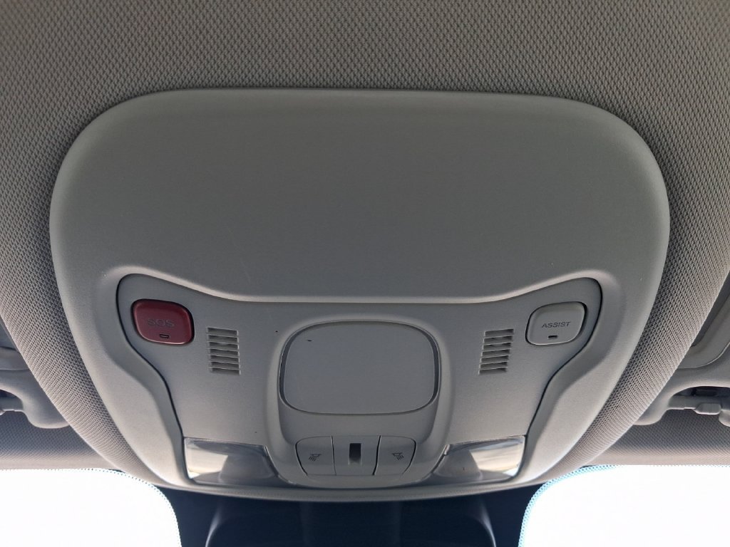 Used 2022 Jeep Renegade Latitude AWD/4WD image 7