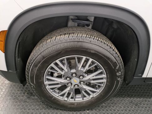 Used 2024 Chevrolet Traverse LS w/ LPO, Floor Liner Package FWD image 7
